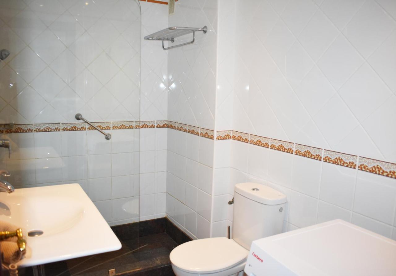 Playa Park 3 - 1 Bed - Ground Floor - Air-Con - Private Wi-Fi - Uk Tv Daire Puerto del Carmen  Dış mekan fotoğraf